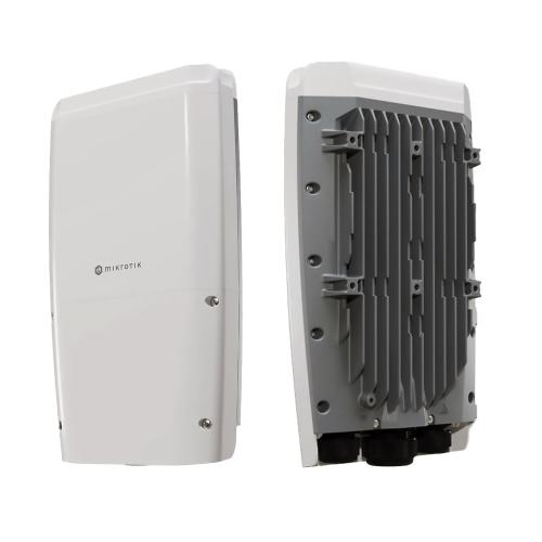Коммутатор MicroTik CRS504-4XQ-OUT в уличном исполнении (IP66), 4 x QSFP28 100Gb/s + 1 x Ethernet 100M